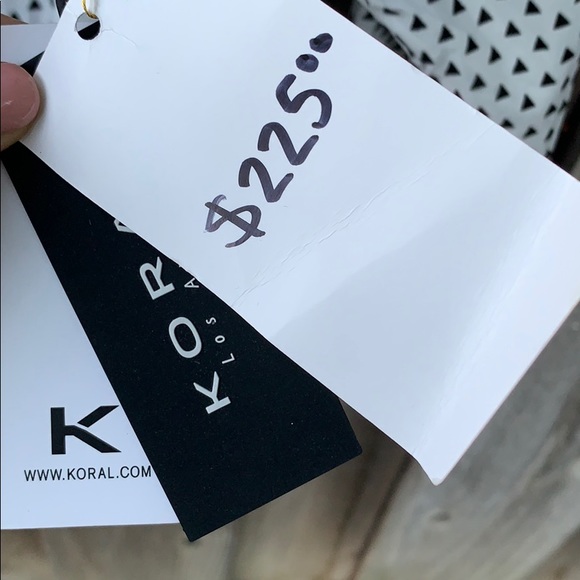 {Koral} triangle black and white jacket - Picture 7 of 8